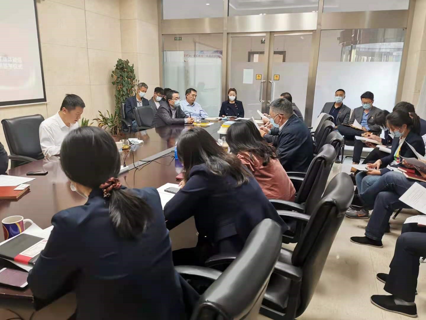 装备公司组织开展廉洁教育集体谈话并签订廉洁从业承诺书