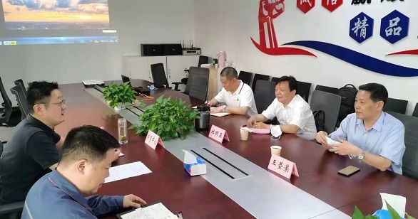 武汉公司走访宝武钢铁鄂钢销售公司并举行足球友谊赛