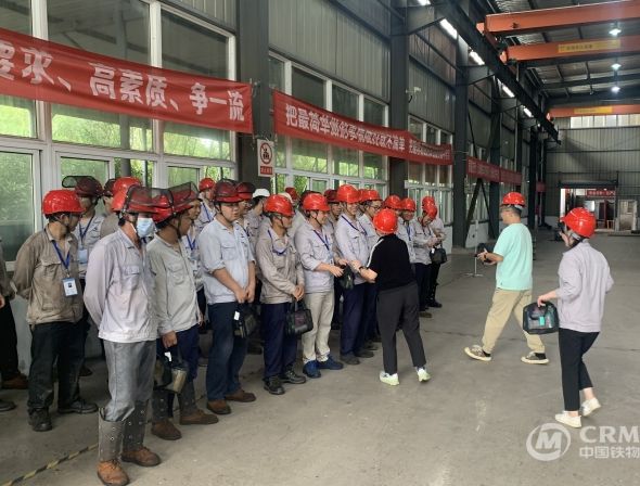 华东集团工会开展“夏季送清凉”活动