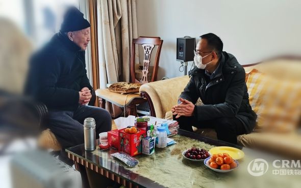 华东集团组织开展“两节”慰问