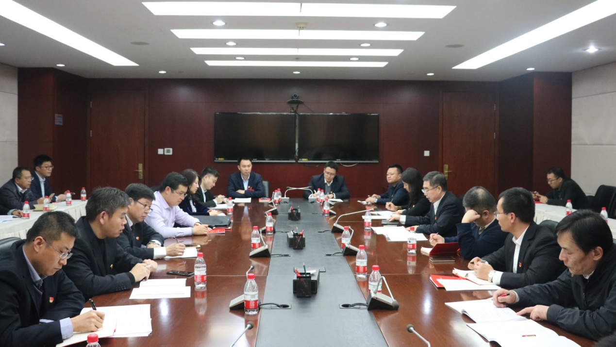 轨道集团纪委书记曹晋明与轨道集团新任职中层人员集体廉政谈话