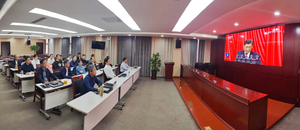 工业集团党委组织收看党的二十大开幕会并开展中心组学习